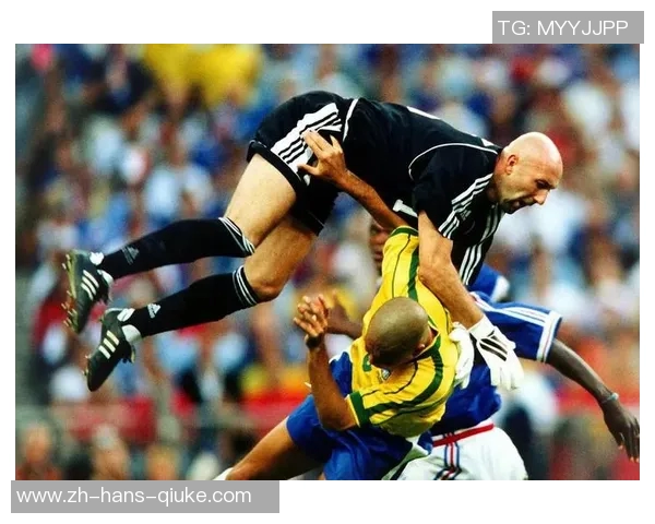 足球小罗纳尔多的传奇之路与不朽时刻回顾 足球小罗纳尔多的传奇之路与不朽时刻回顾